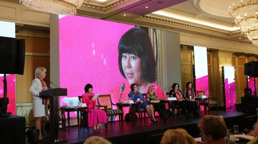 120か国加盟の女性起業家協会FCEMの世界大会で スピーカーを務めさせて頂きました